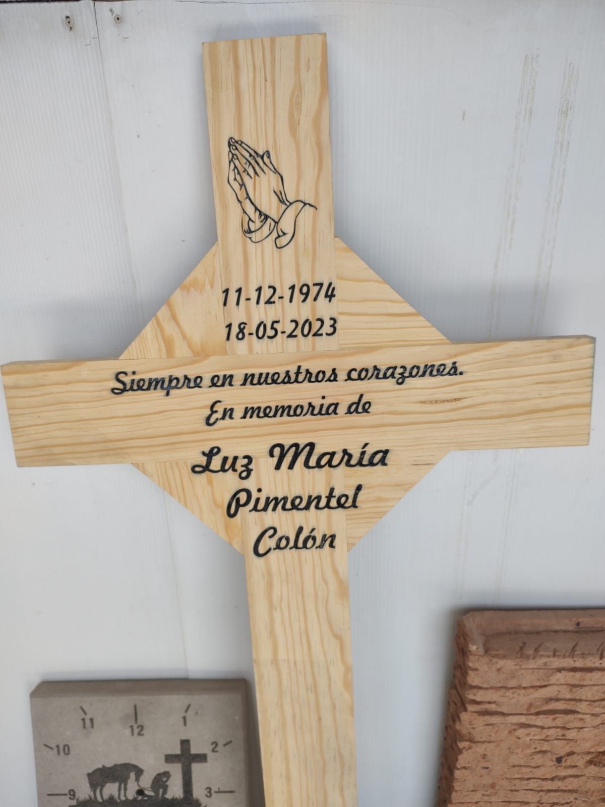 Placa conmemorativa con imagen y texto personalizado